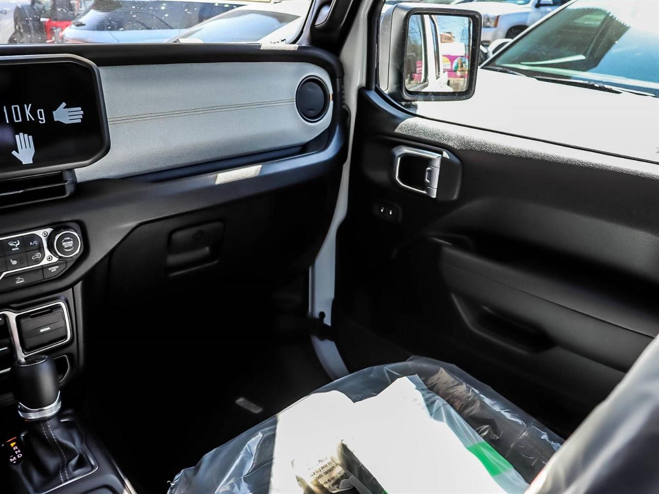 2026 Jeep Gladiator NightHawk 4x4 Photo