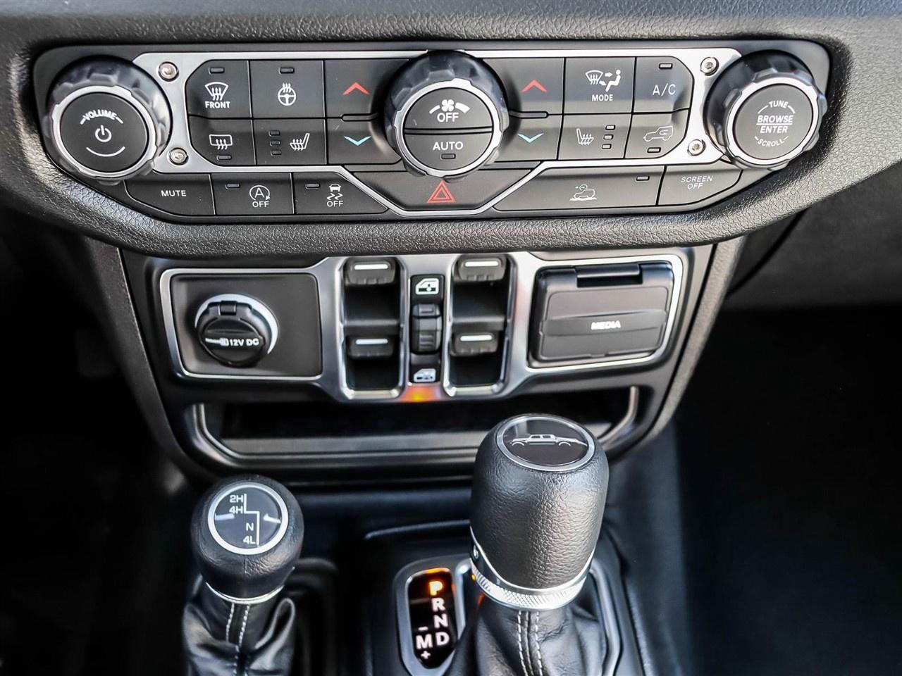 2026 Jeep Gladiator NightHawk 4x4 Photo