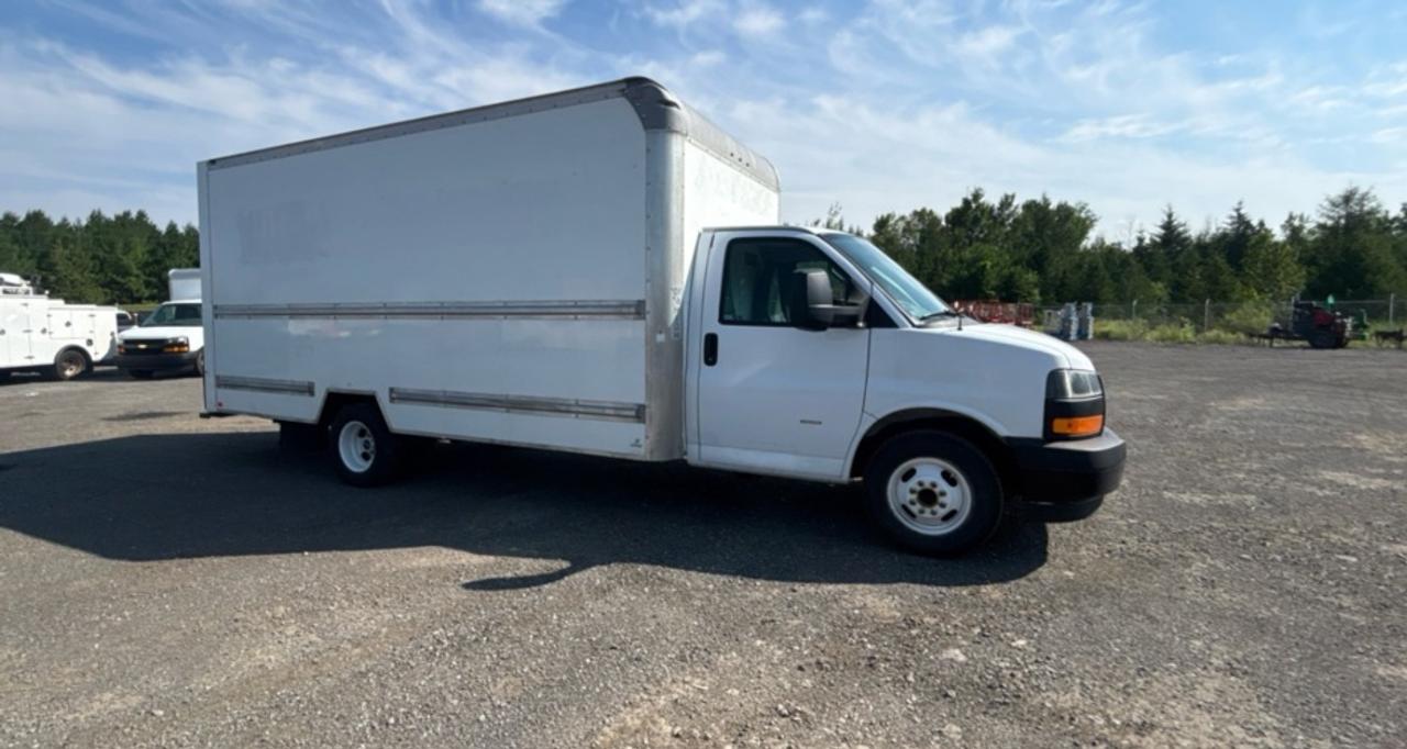 2019 GMC Savana G3500 - 16Ft Box - V8 Gas - 16CB-003698 Photo