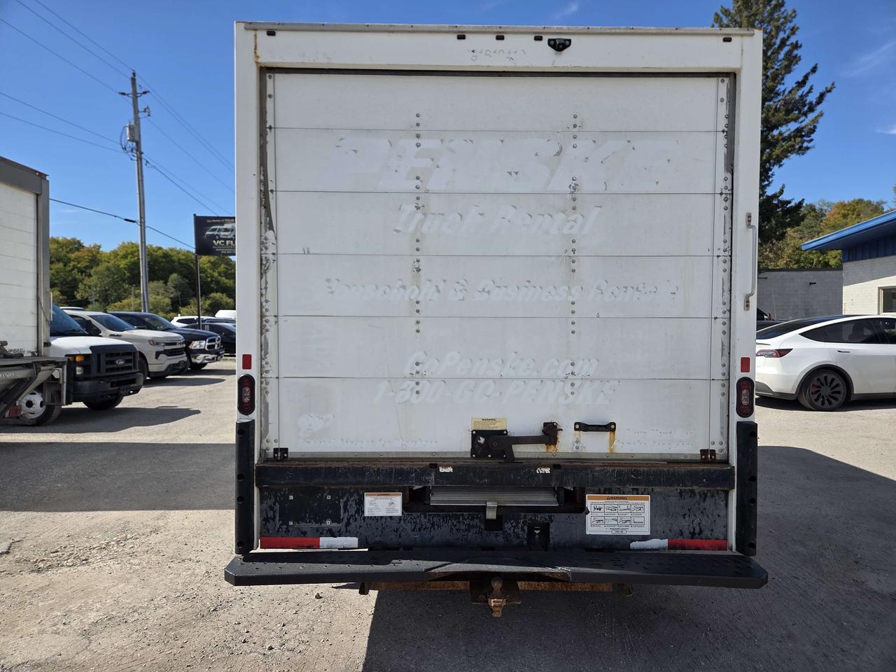 2019 GMC Savana G3500 - 16Ft Box - V8 Gas - 16CB-003698 Photo
