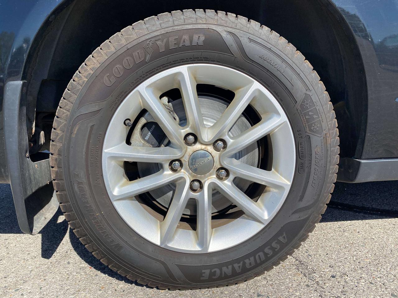 2017 Dodge Grand Caravan SXT, 7 PASSENGER! Photo