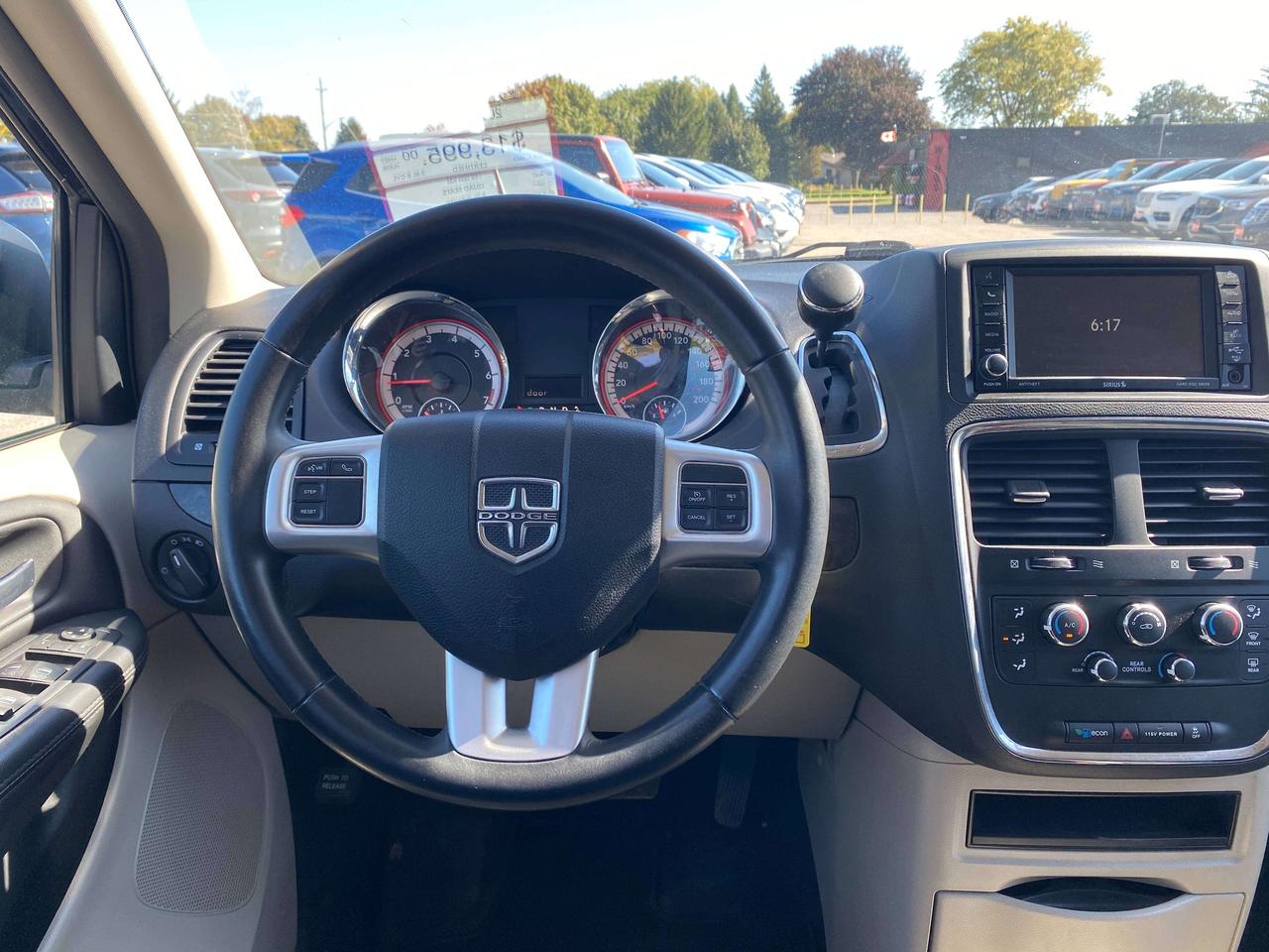 2017 Dodge Grand Caravan SXT, 7 PASSENGER! Photo