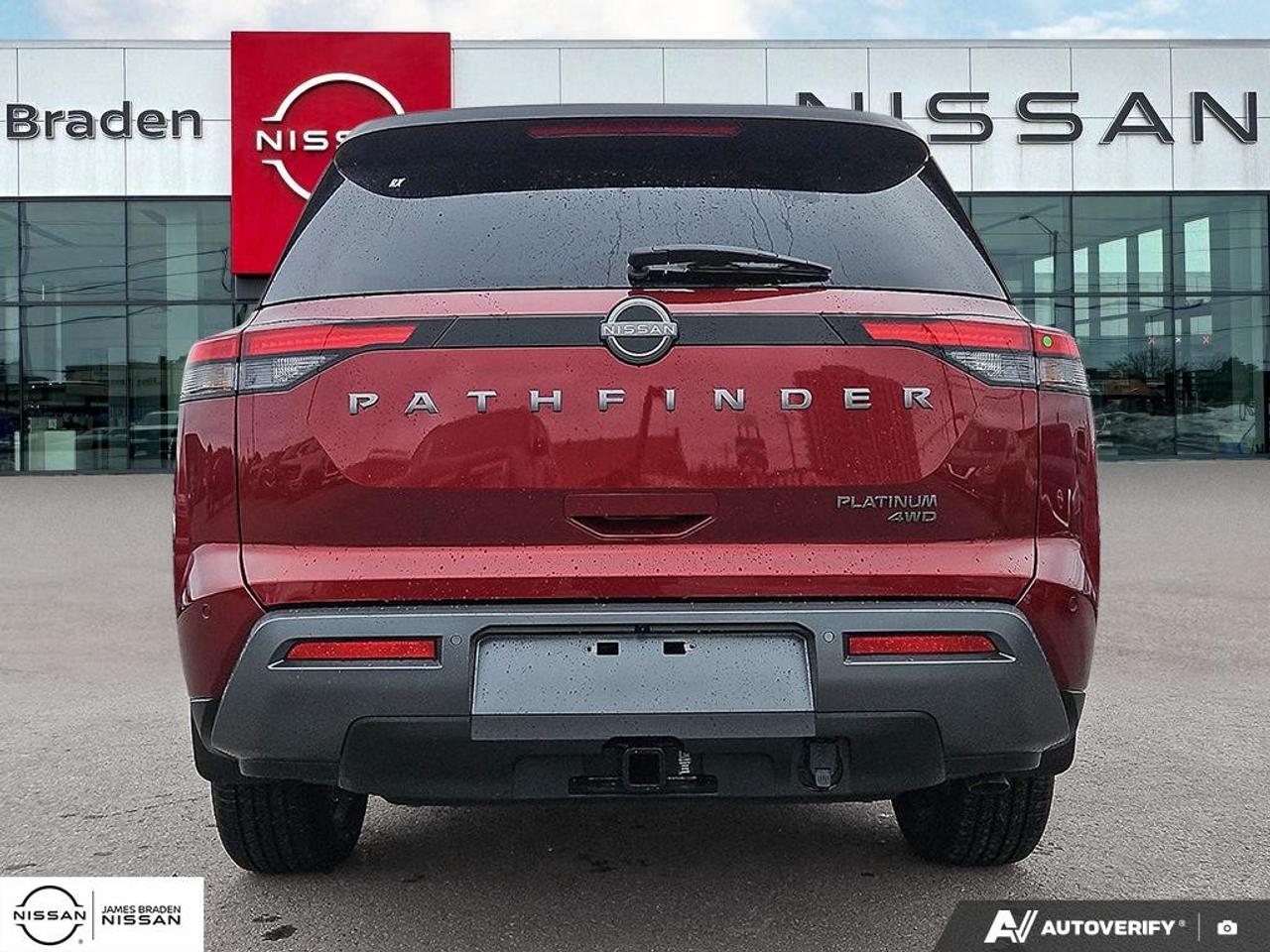 2026 Nissan Pathfinder Platinum 4WD Photo4