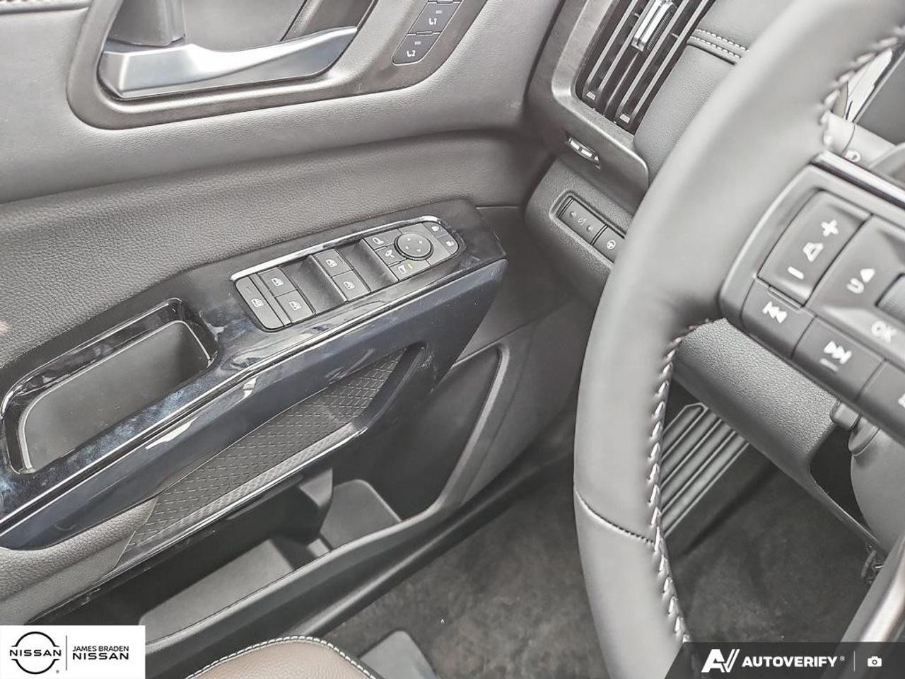 2026 Nissan Pathfinder Platinum 4WD Photo