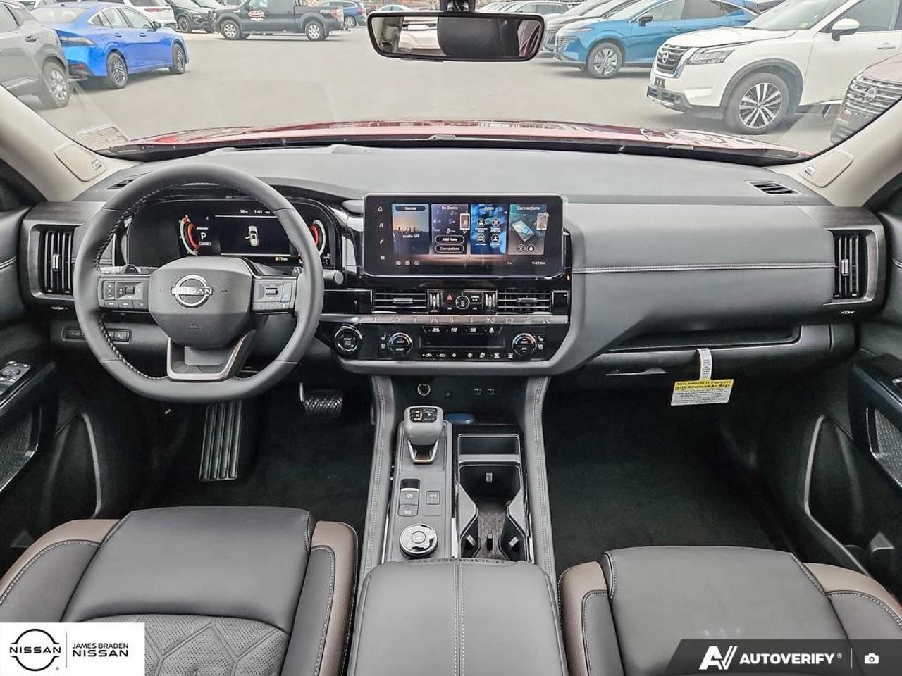 2026 Nissan Pathfinder Platinum 4WD Photo