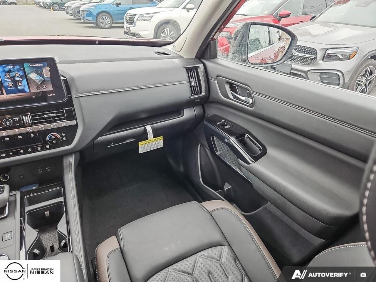 2026 Nissan Pathfinder Platinum 4WD Photo