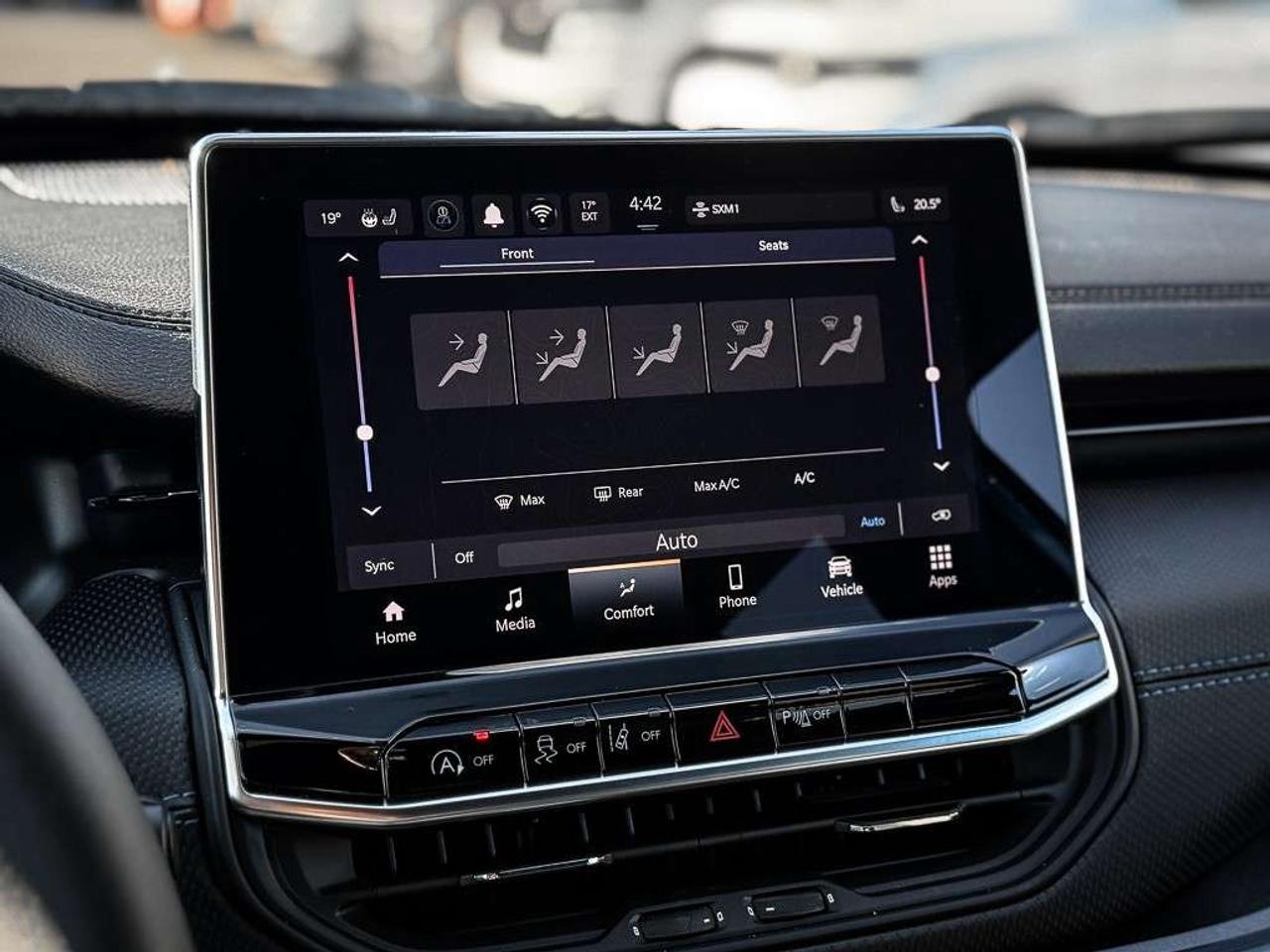 2026 Jeep Compass Limited   HEATED SEATING & STEERING WHEEL   ADAPTIVE CRUISE   REMOTE START   HANDS-FREE LIFTGATE Photo