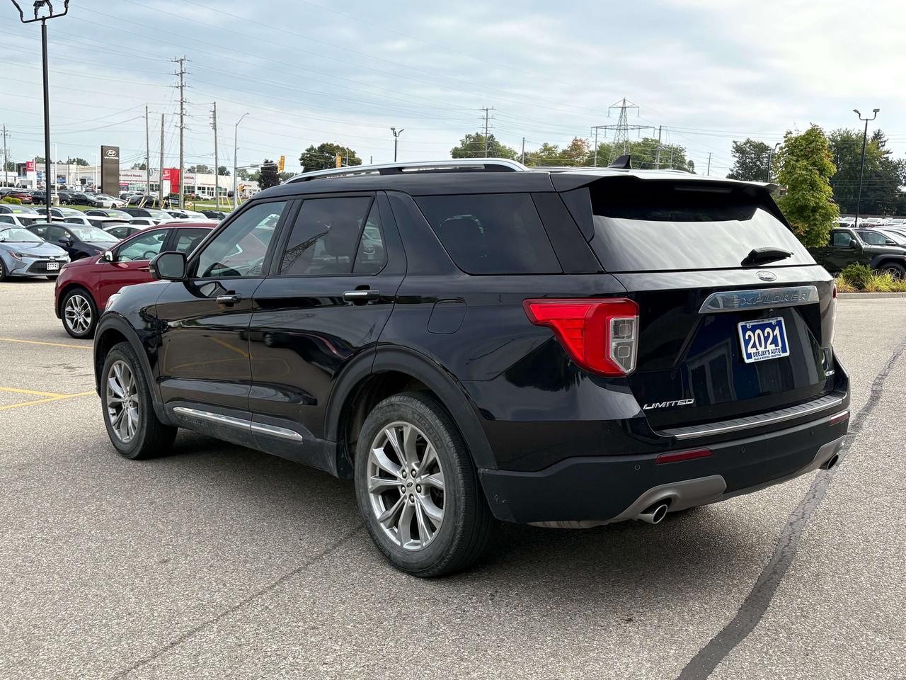 2021 Ford Explorer Limited 4WD   Leather   NAV   Clean Carfax Photo