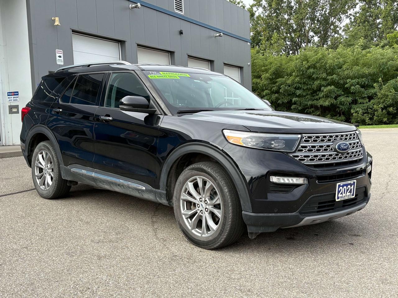 2021 Ford Explorer Limited 4WD   Leather   NAV   Clean Carfax Photo