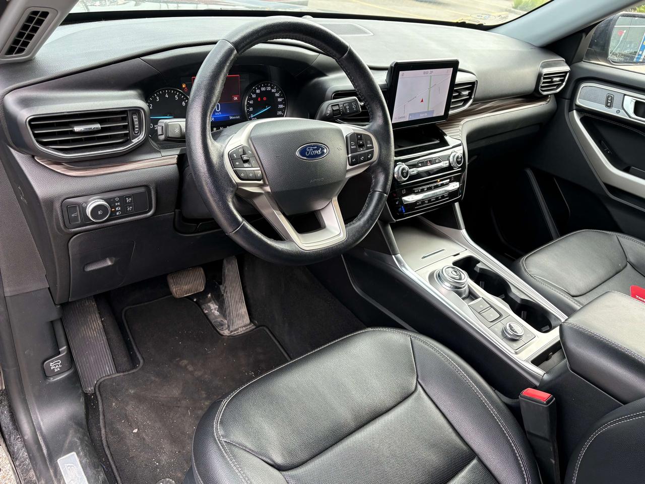2021 Ford Explorer Limited 4WD   Leather   NAV   Clean Carfax Photo