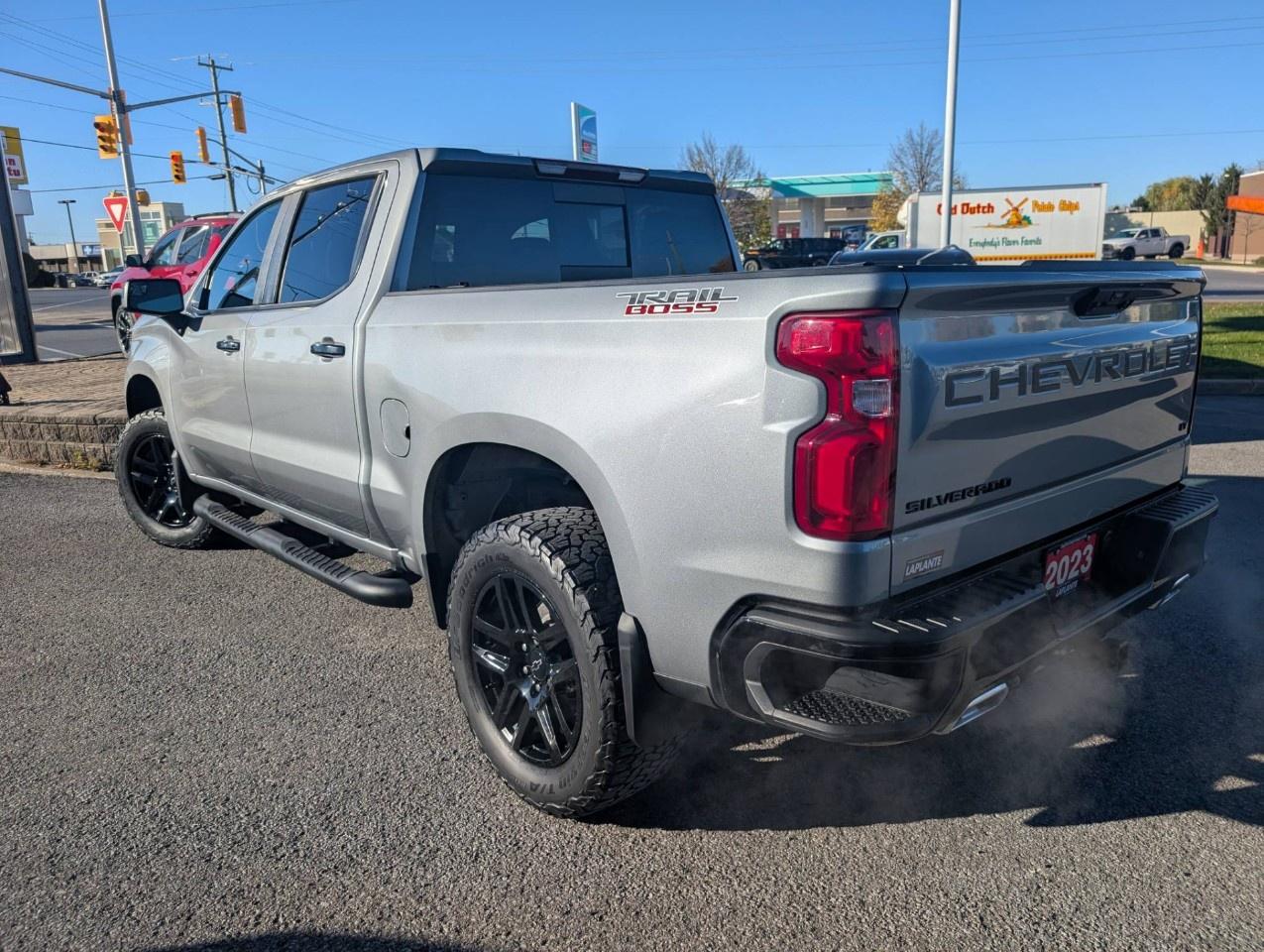 2023 Chevrolet Silverado 1500 Crew Cab Short Box 4-Wheel Drive LT Trail Boss Photo