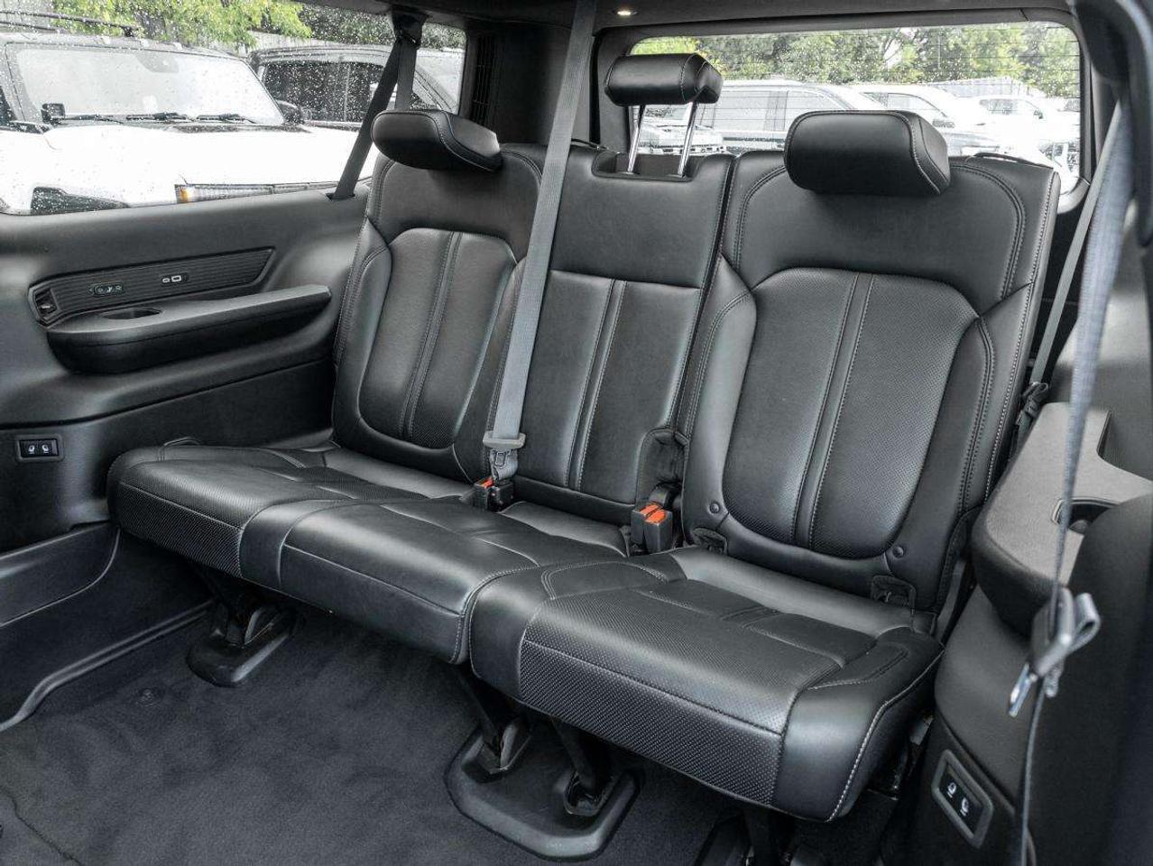 2023 Jeep Wagoneer Series II 4x4 Photo