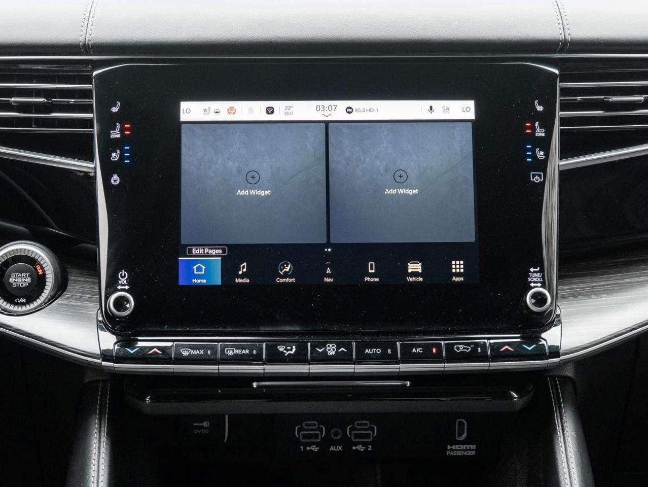 2023 Jeep Wagoneer Series II 4x4 Photo