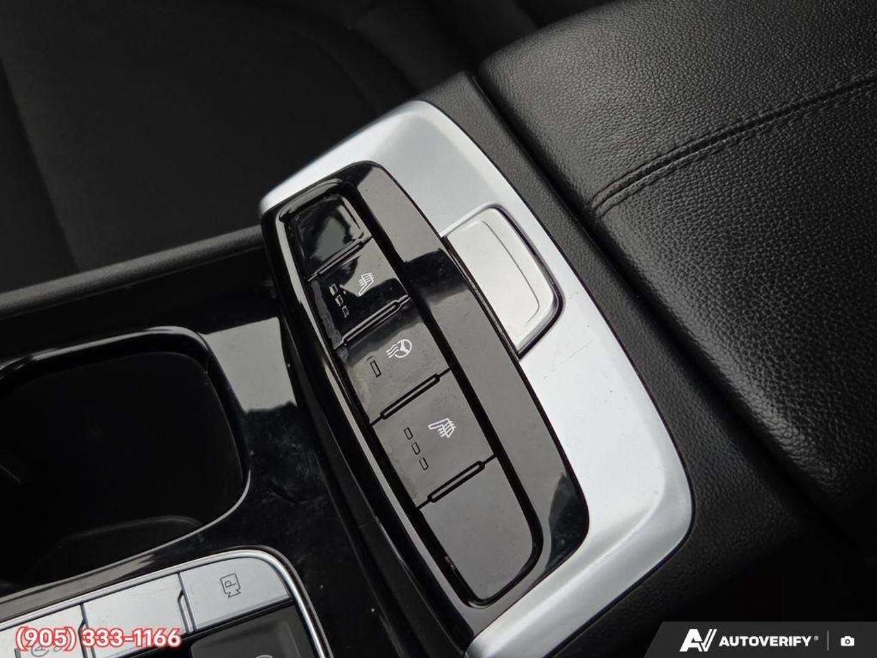 2024 Hyundai Tucson Preferred Apple CarPlay & Android Auto • Built-In Navigation System • Remote Start System • Heated Front Seats • Lane Ass Photo