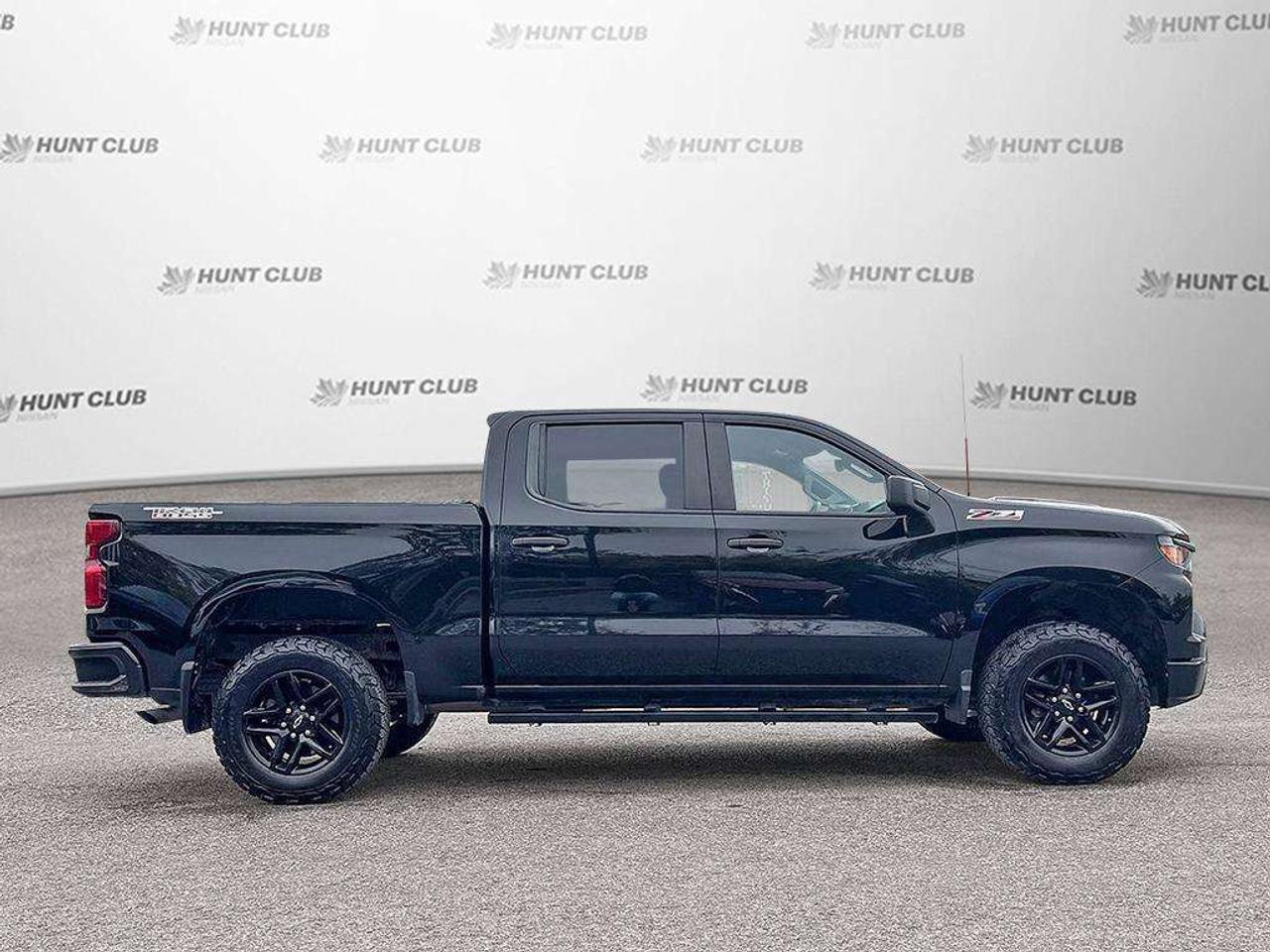2022 Chevrolet Silverado 1500 Custom Trail Boss Photo