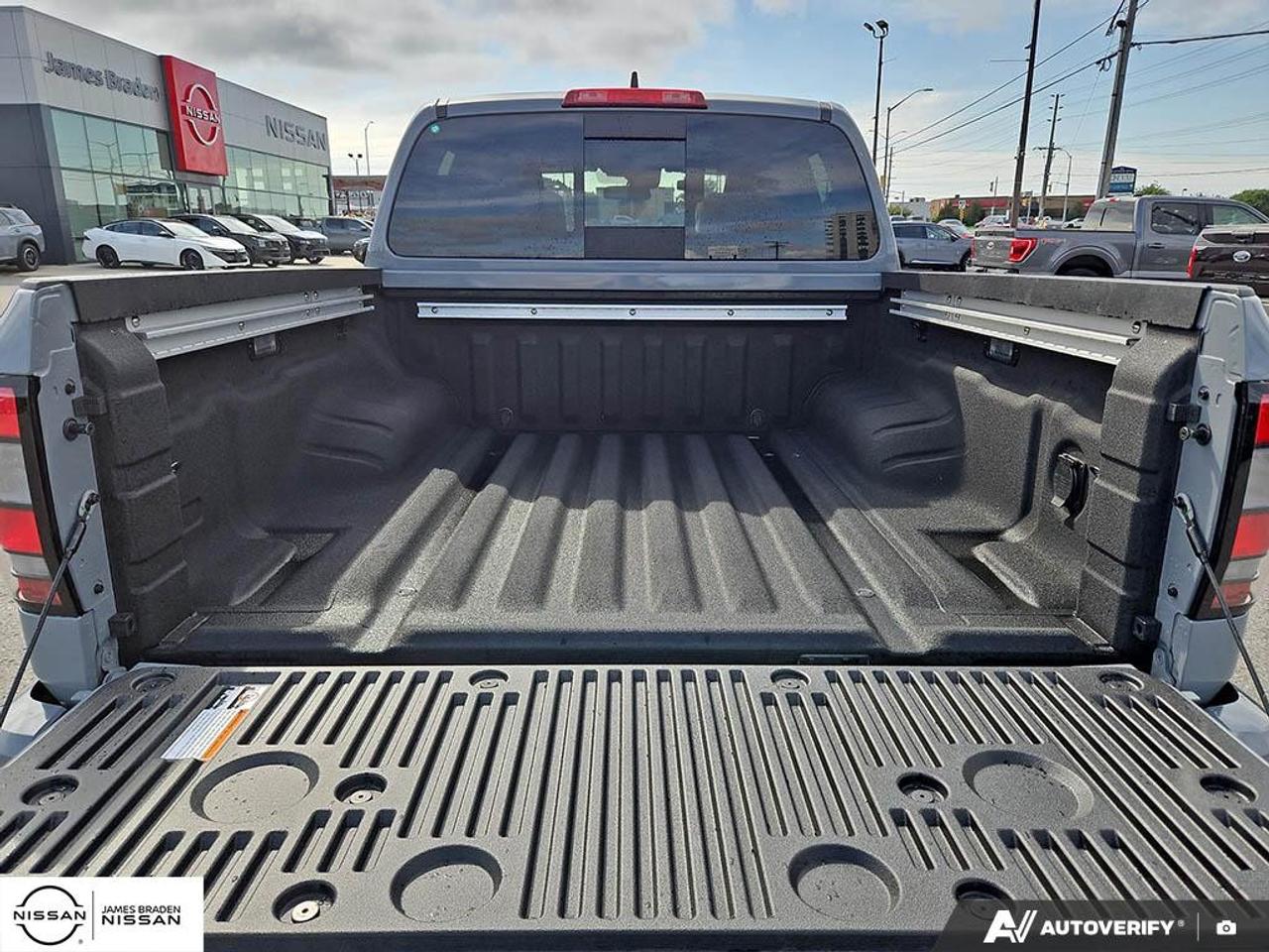 2027 Nissan Frontier Crew Cab 4x4 PRO-4X Photo