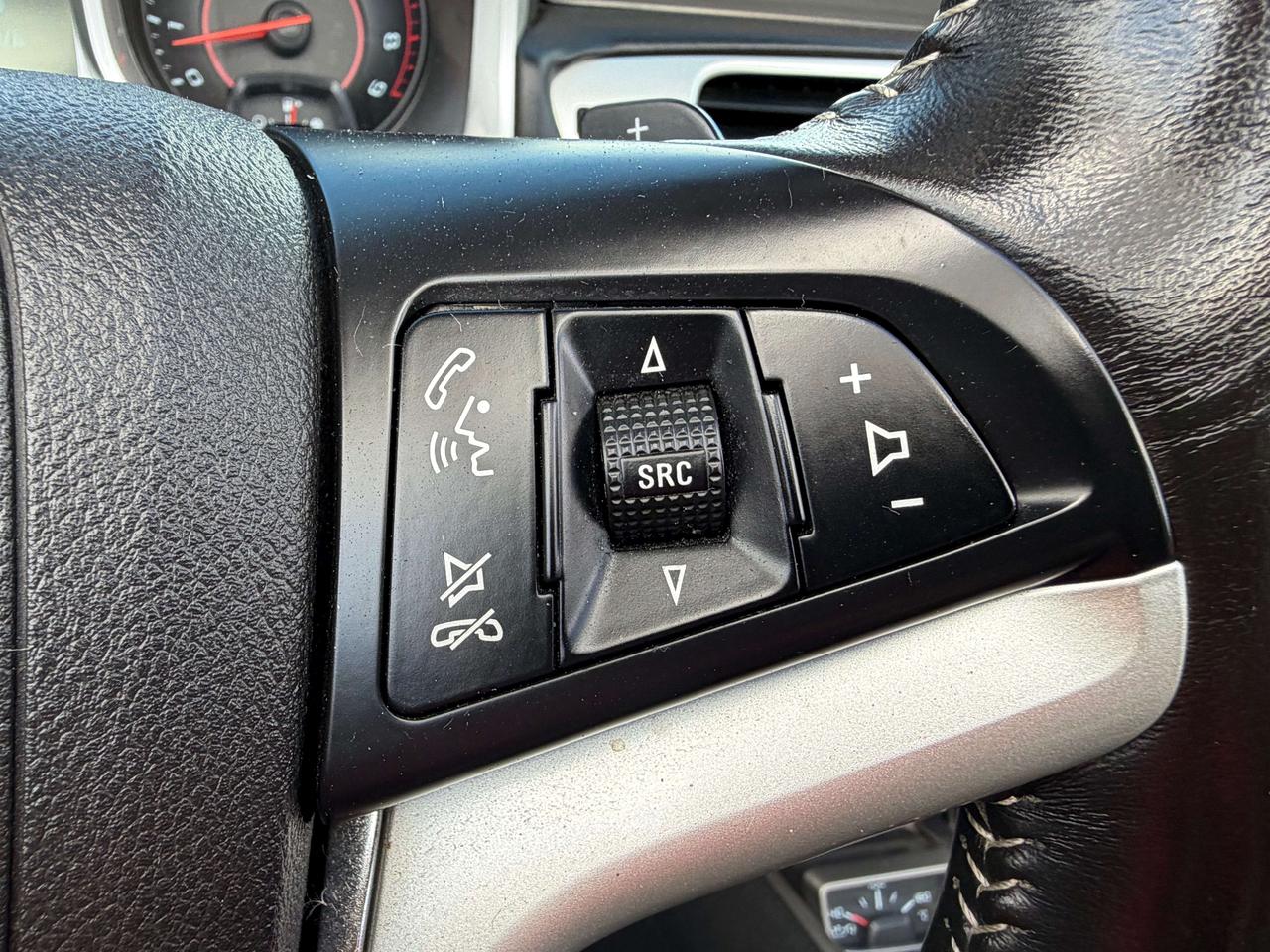 2013 Chevrolet Camaro 2SS 6.2L/LEATHER/AUTO/CALL PICTON 613-476-2188 Photo