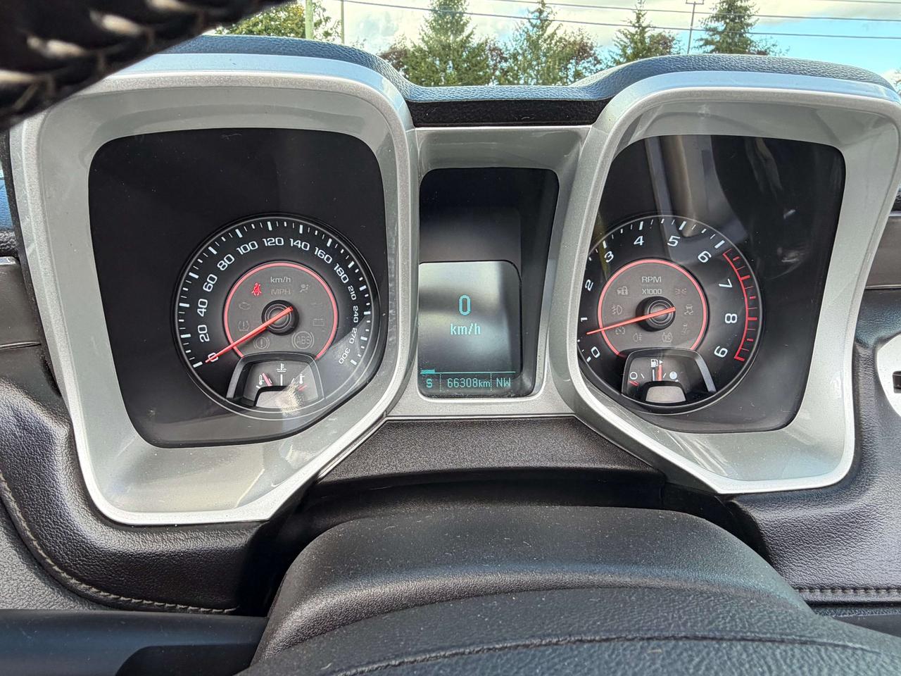 2013 Chevrolet Camaro 2SS 6.2L/LEATHER/AUTO/CALL PICTON 613-476-2188 Photo