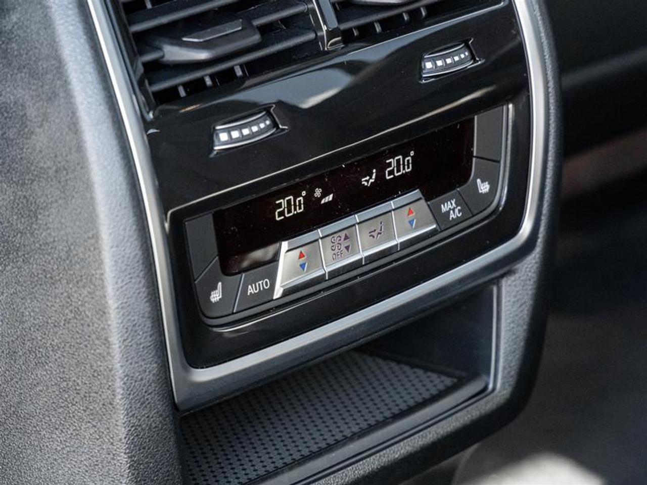 2027 BMW X7 xDrive40i 4dr All-Wheel Drive Sports Activity Vehicle Photo