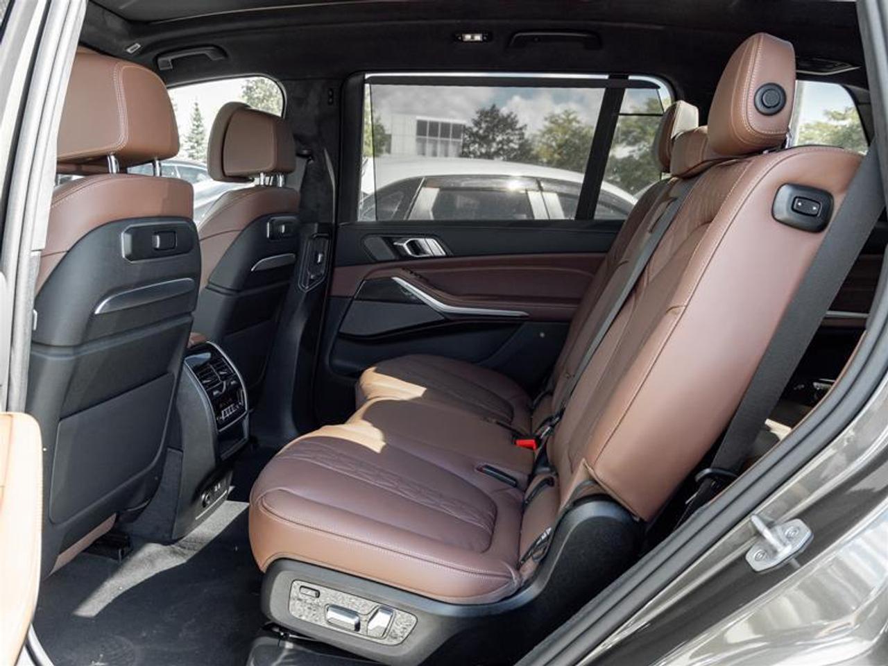 2027 BMW X7 xDrive40i 4dr All-Wheel Drive Sports Activity Vehicle Photo