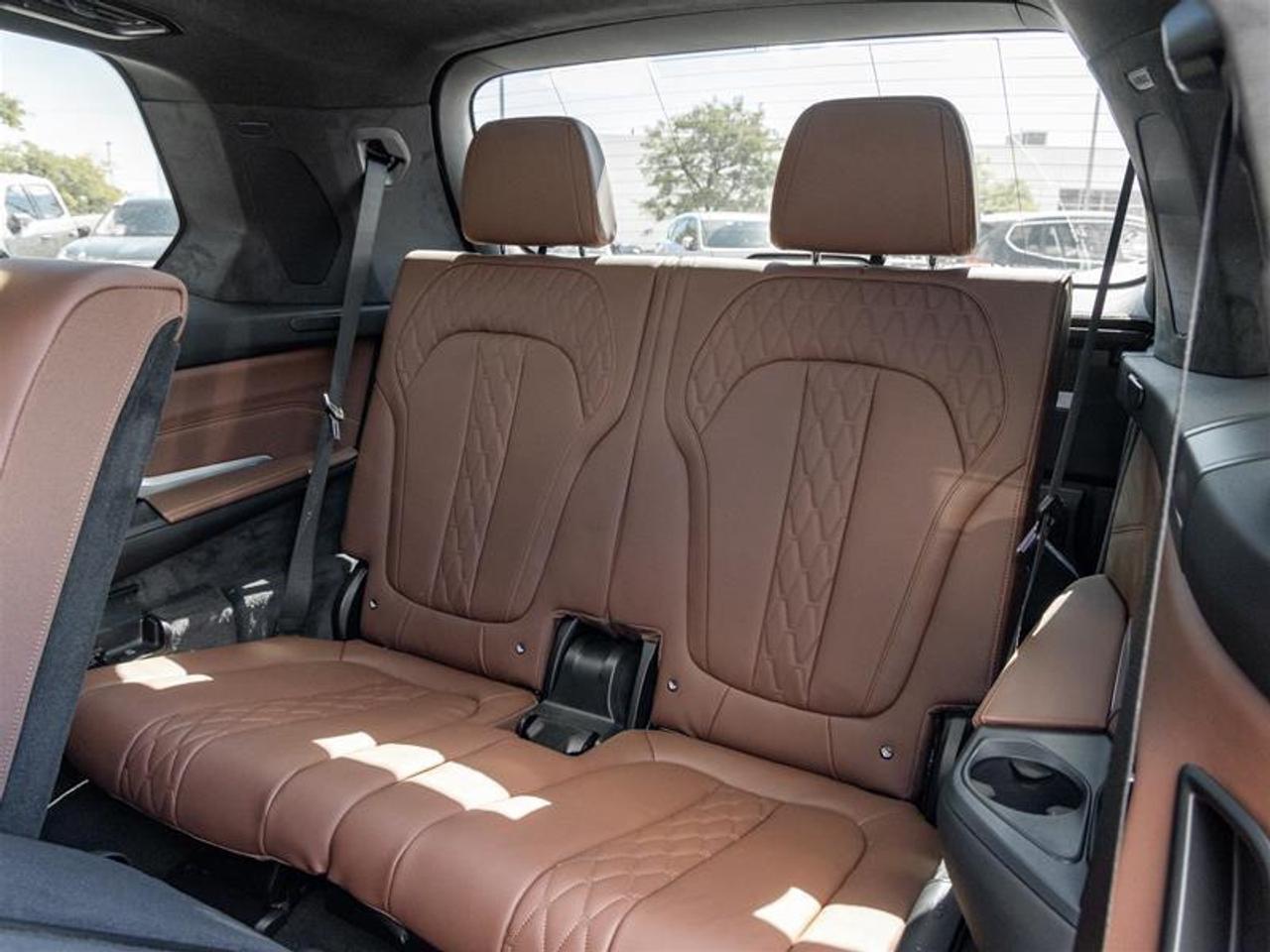 2027 BMW X7 xDrive40i 4dr All-Wheel Drive Sports Activity Vehicle Photo
