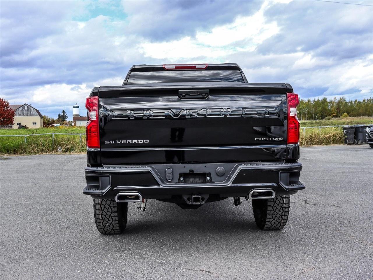 2026 Chevrolet Silverado 1500 Crew Cab Short Box 4-Wheel Drive Custom Trail Boss Photo