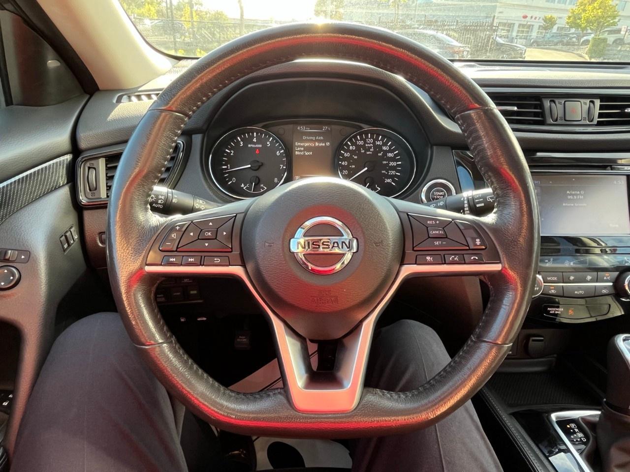 2017 Nissan Rogue  Photo