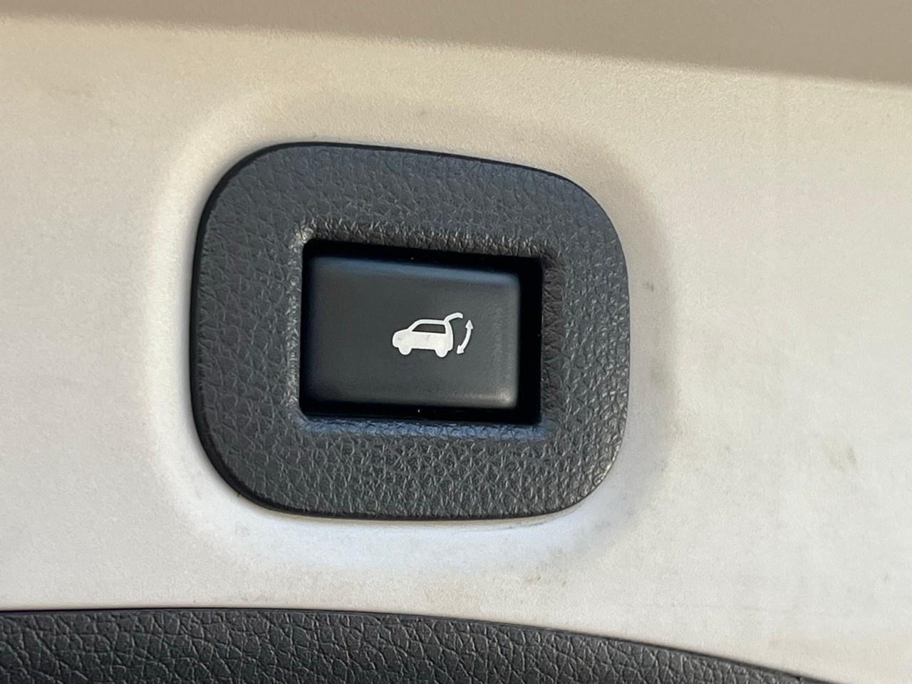 2017 Nissan Rogue  Photo