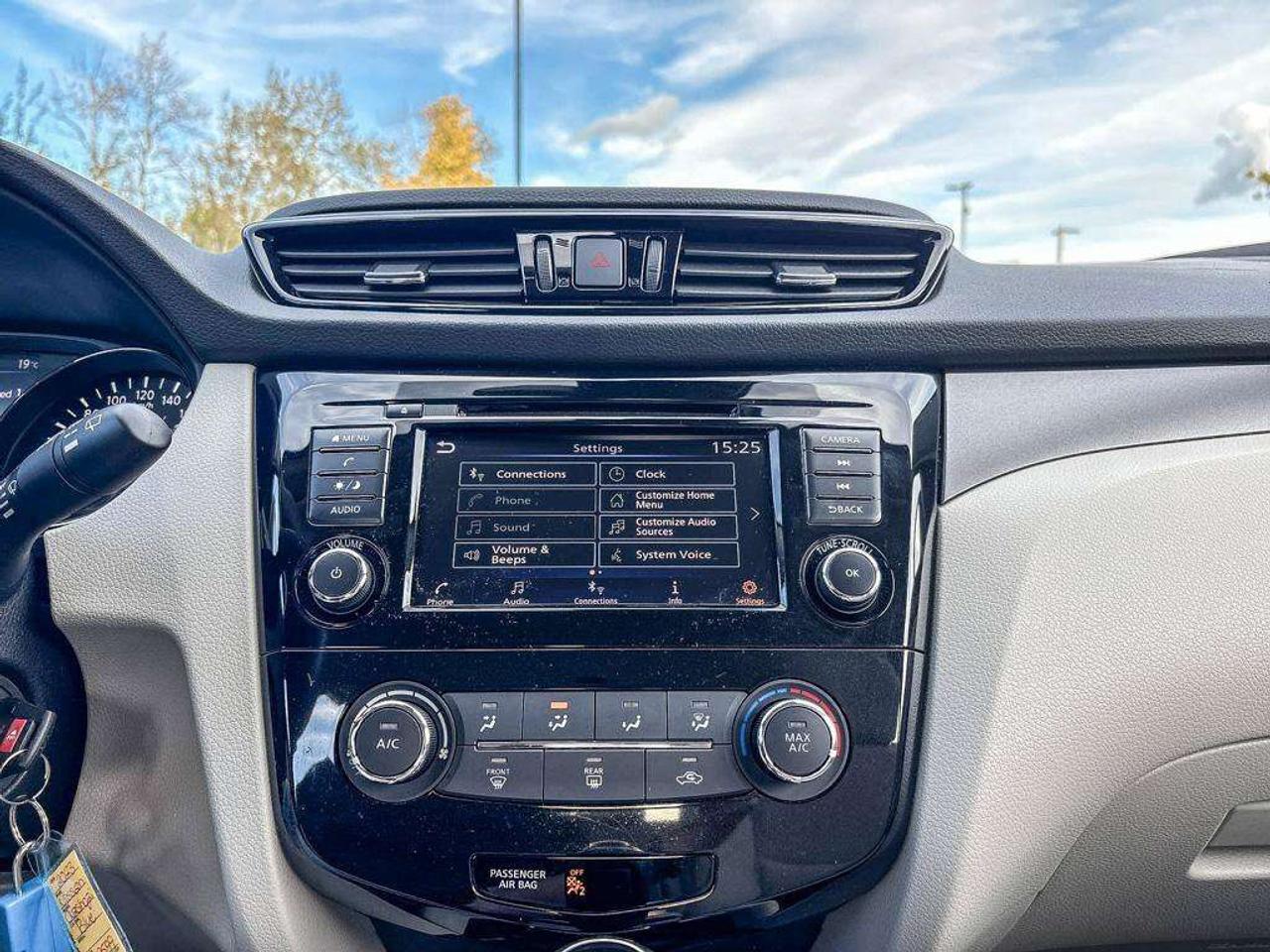 2023 Nissan Qashqai S AWD   Android Auto   Apple Car Play   Heated Seats Photo