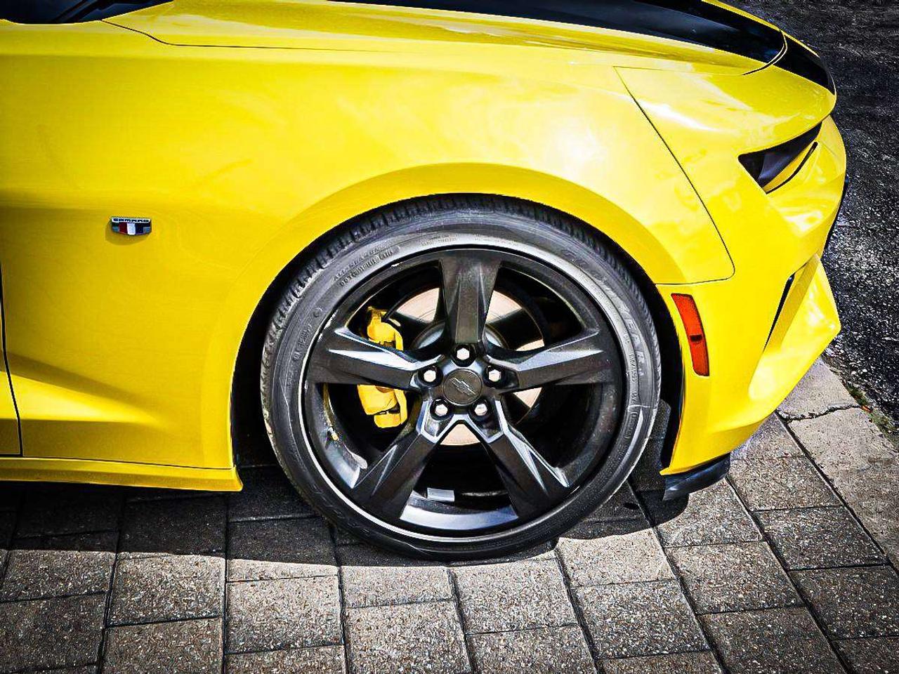 2017 Chevrolet Camaro  Photo