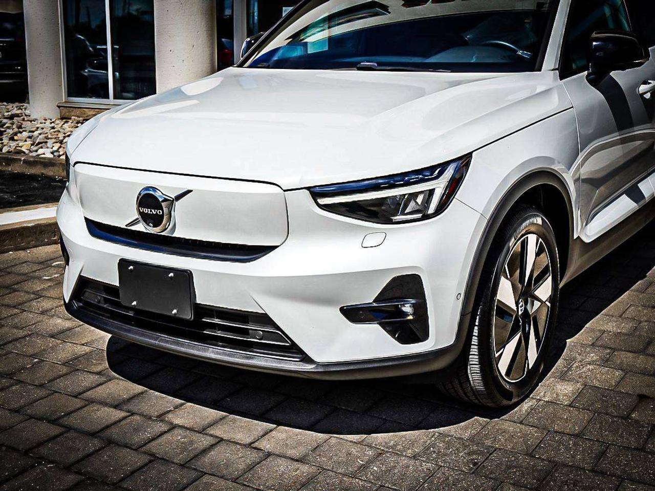 2024 Volvo C40  Photo4