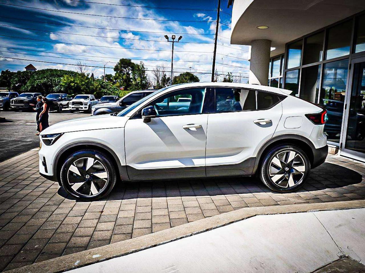 2024 Volvo C40  Photo