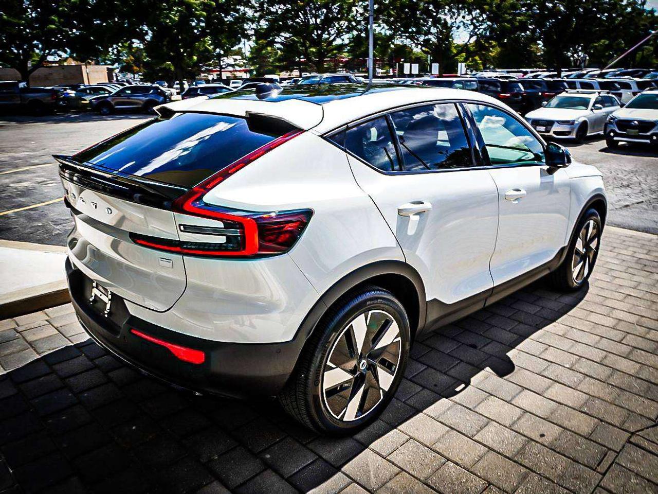 2024 Volvo C40  Photo