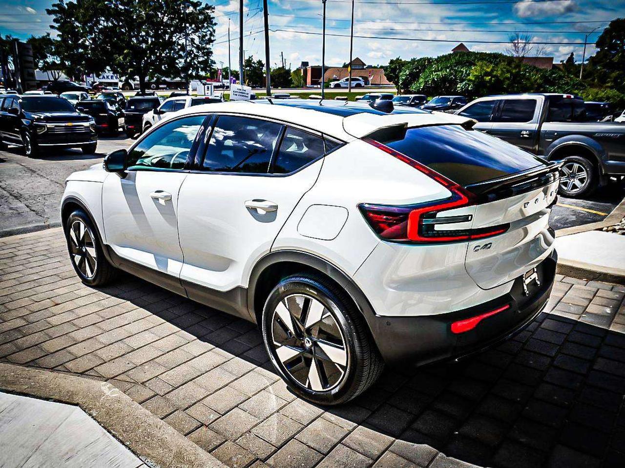 2024 Volvo C40  Photo
