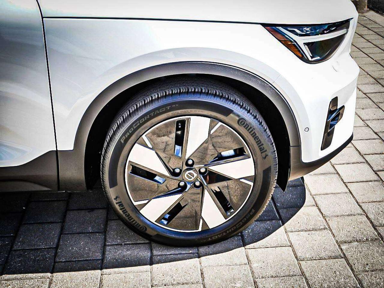 2024 Volvo C40  Photo