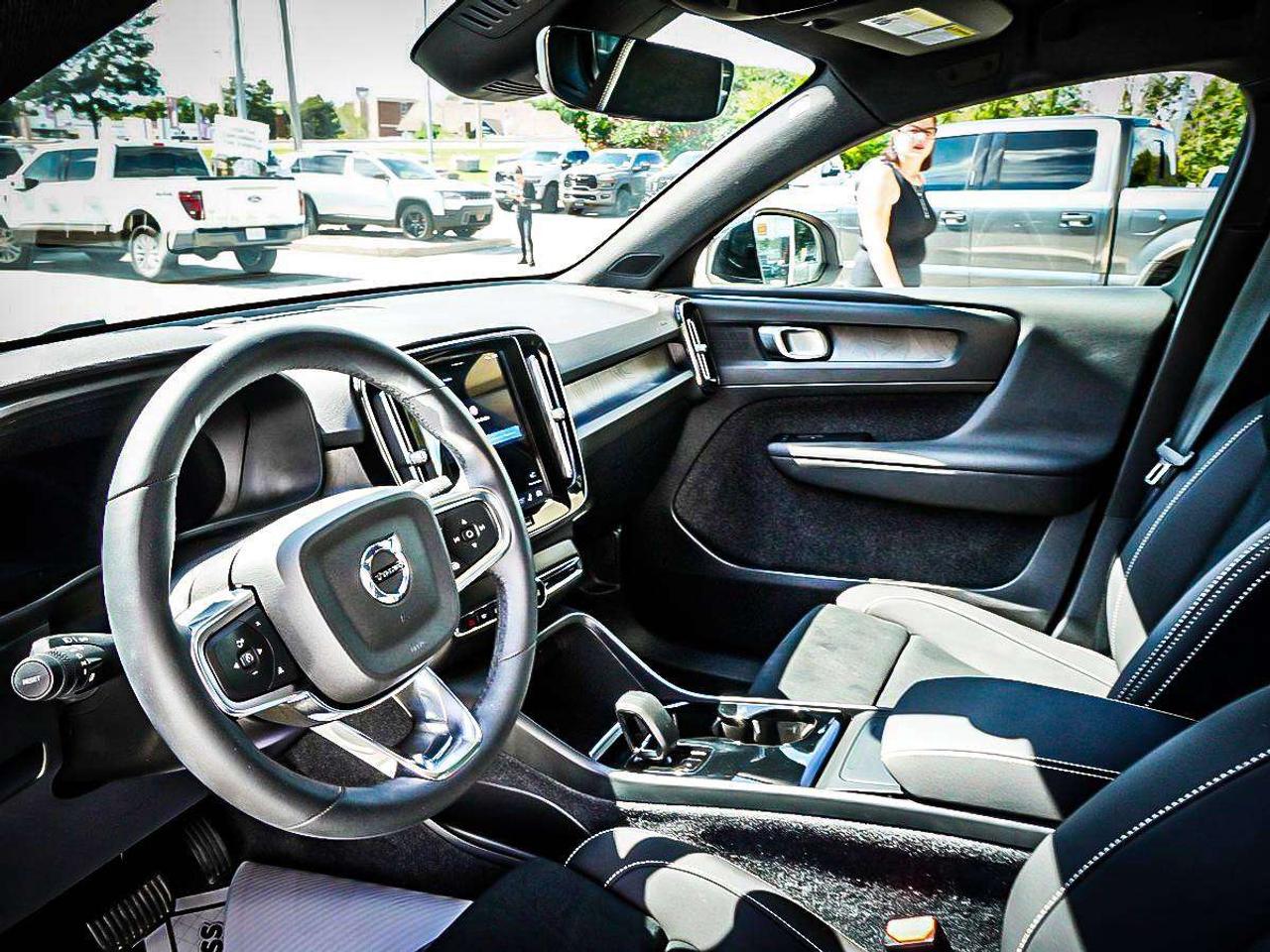 2024 Volvo C40  Photo