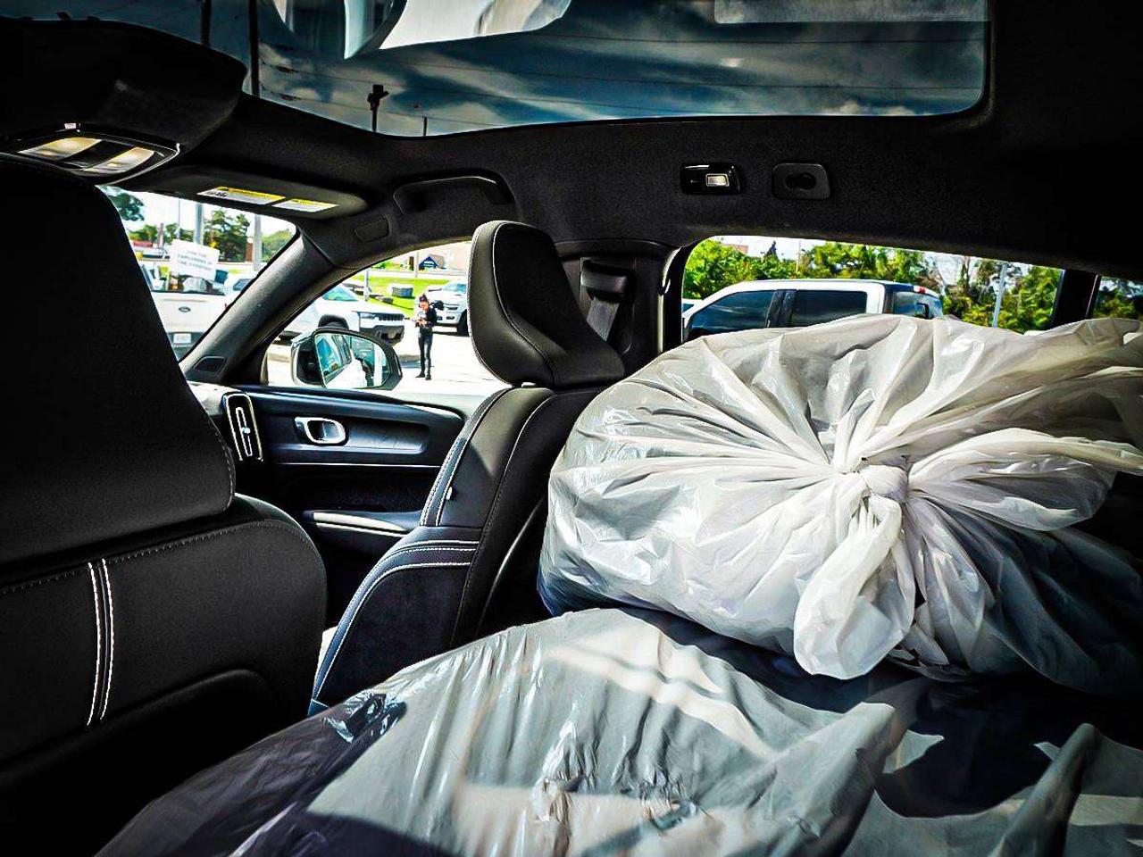 2024 Volvo C40  Photo
