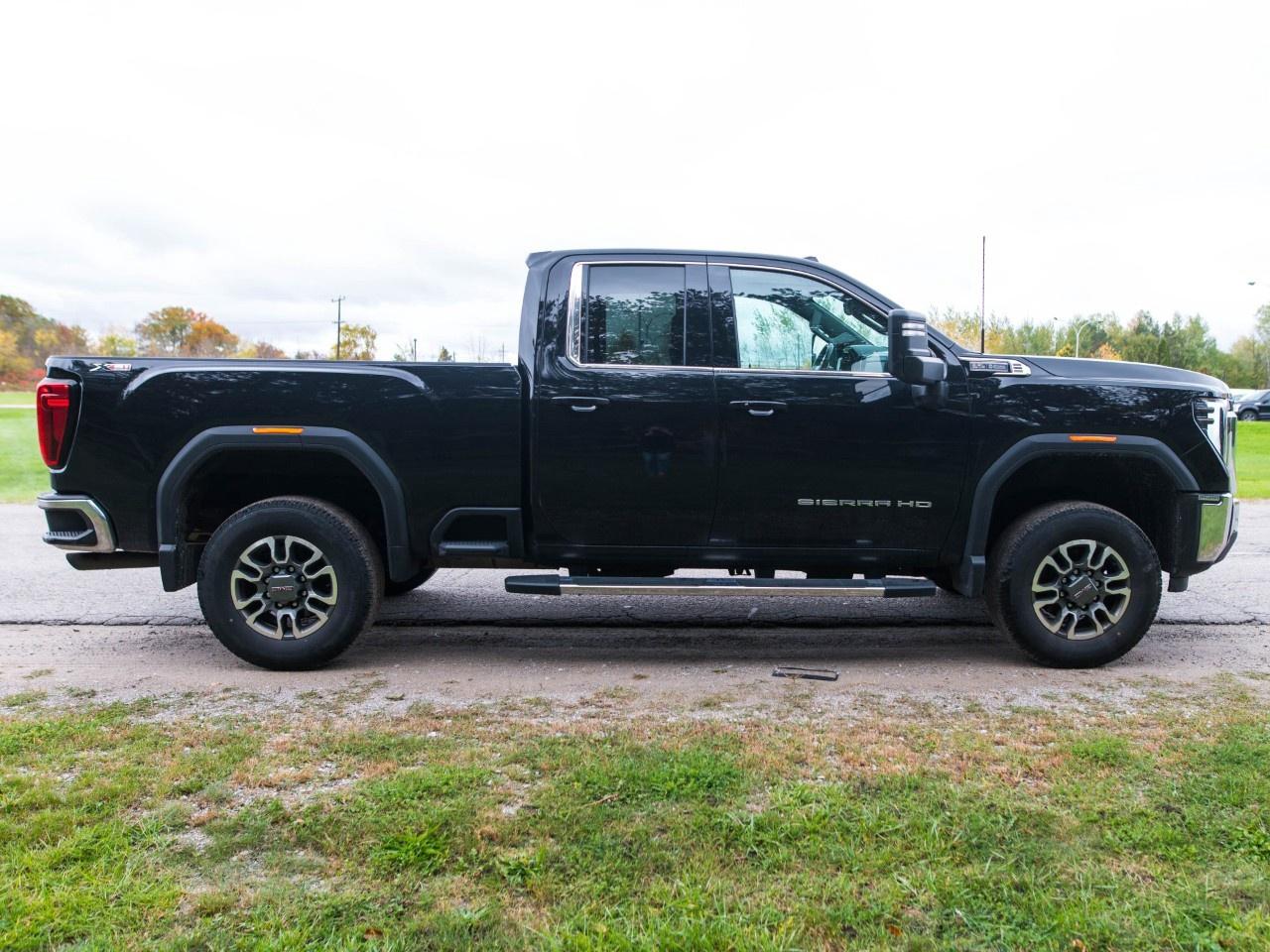 2024 GMC SIERRA 2500HD 4WD Double Cab Standard Box SLE Photo