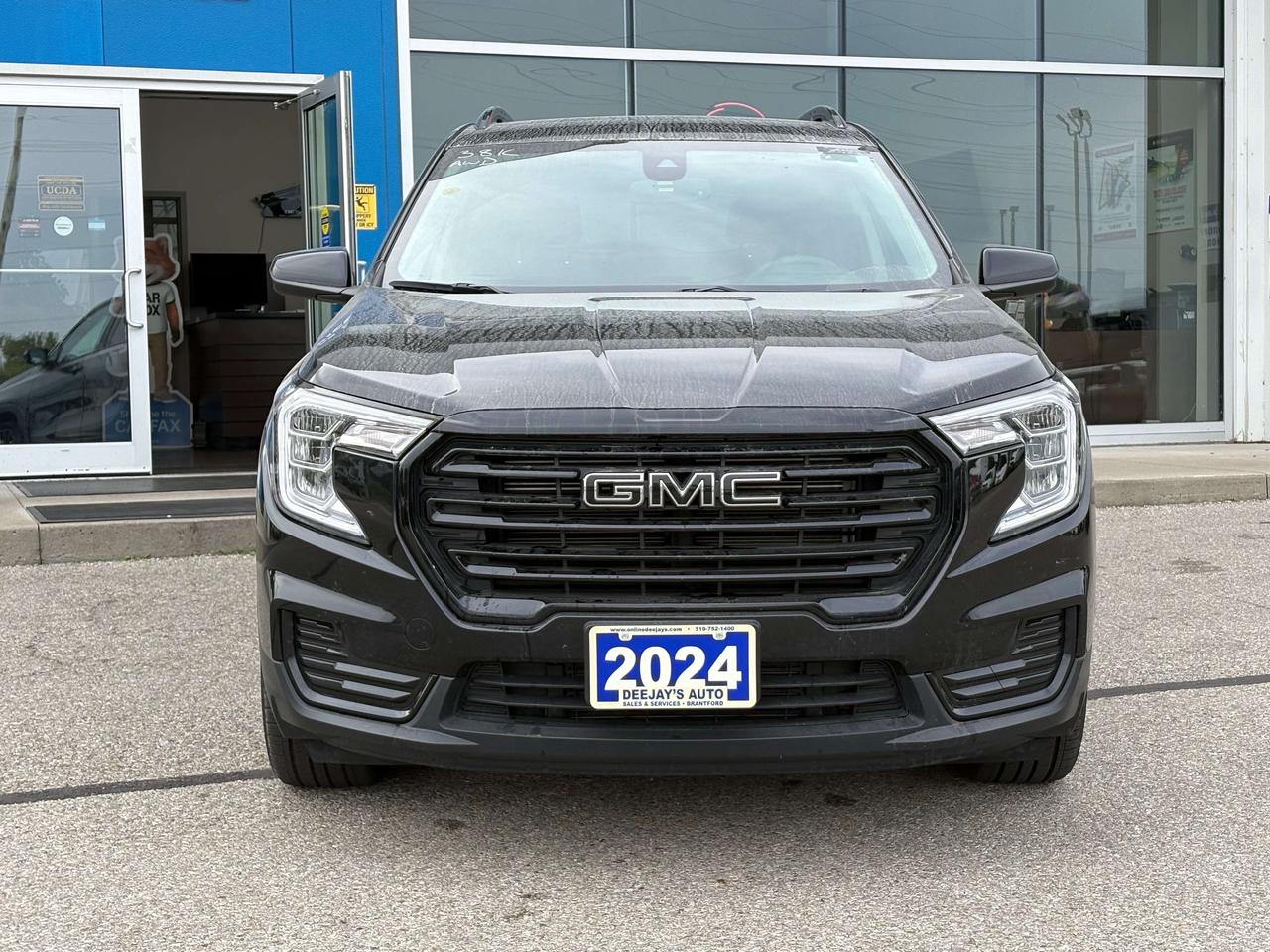 2024 GMC Terrain SLE AWD   Factory Warranty   Clean Carfax Photo