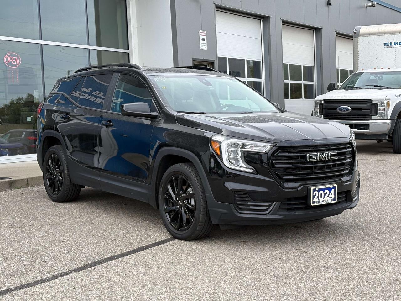 2024 GMC Terrain SLE AWD   Factory Warranty   Clean Carfax Photo2