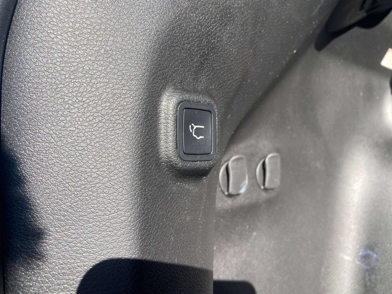 2019 Jeep Cherokee TRAILHAWK, CLEAN CARFAX, LEATHER, REMOTE START! Photo