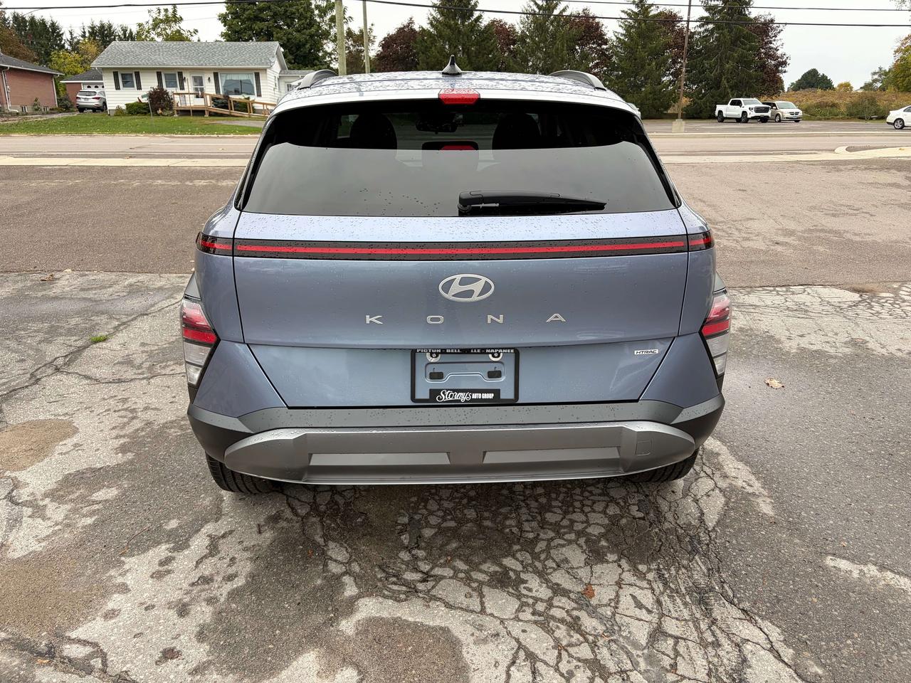 2025 Hyundai KONA PREFERRED/PWR ROOF/LEATHER/AWD/CALL PICTON Photo3