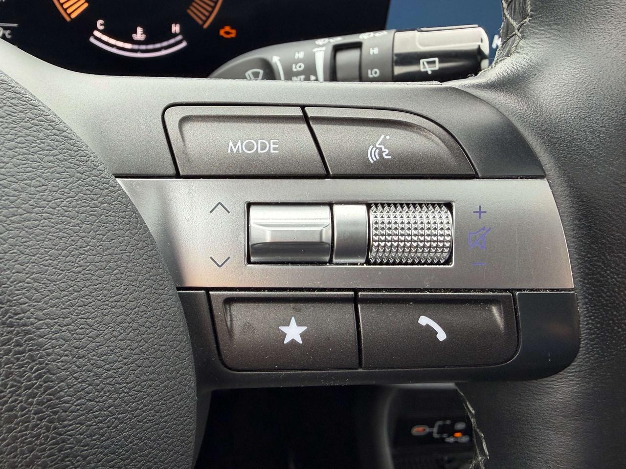 2025 Hyundai KONA PREFERRED/PWR ROOF/LEATHER/AWD/CALL PICTON Photo