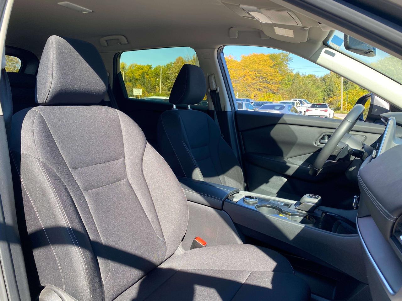 2024 Nissan Rogue S, CLEAN CARFAX, HEATED SEATS, REMOTE START! Photo