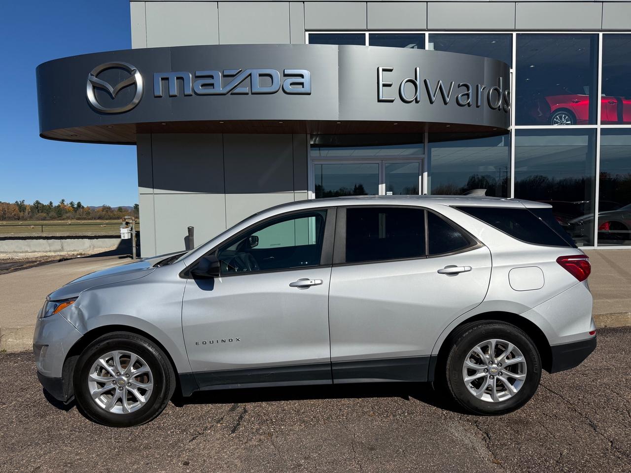 2020 Chevrolet Equinox LS w/1LS Front-Wheel Drive Photo