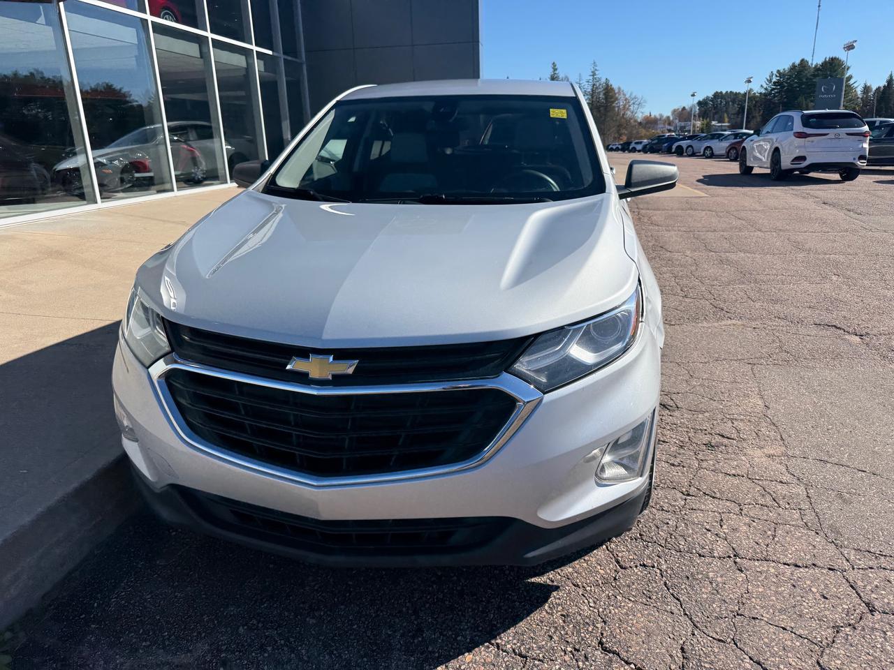 2020 Chevrolet Equinox LS w/1LS Front-Wheel Drive Photo