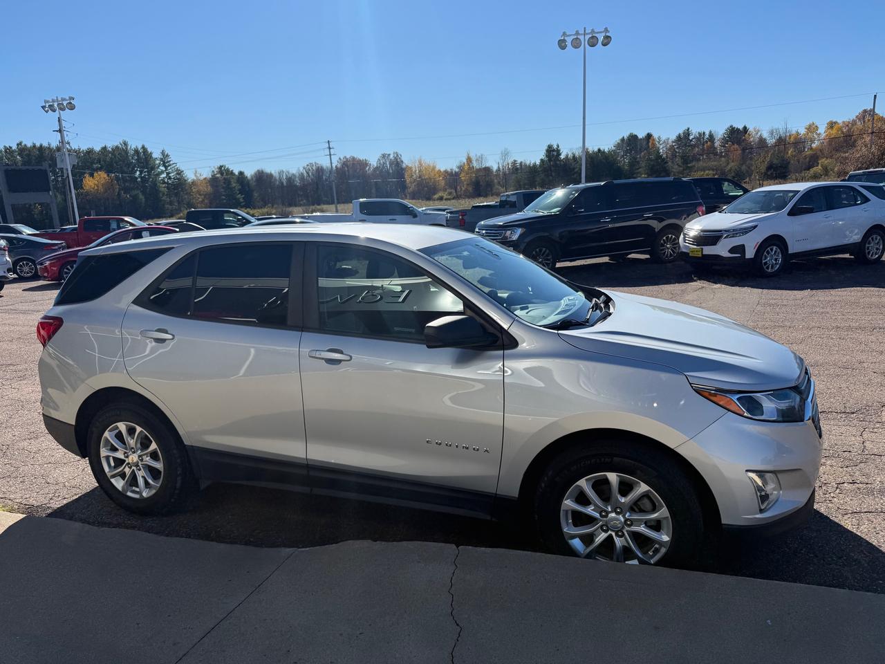 2020 Chevrolet Equinox LS w/1LS Front-Wheel Drive Photo