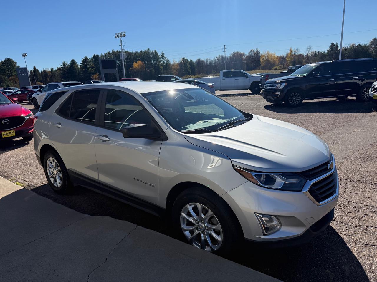 2020 Chevrolet Equinox LS w/1LS Front-Wheel Drive Photo