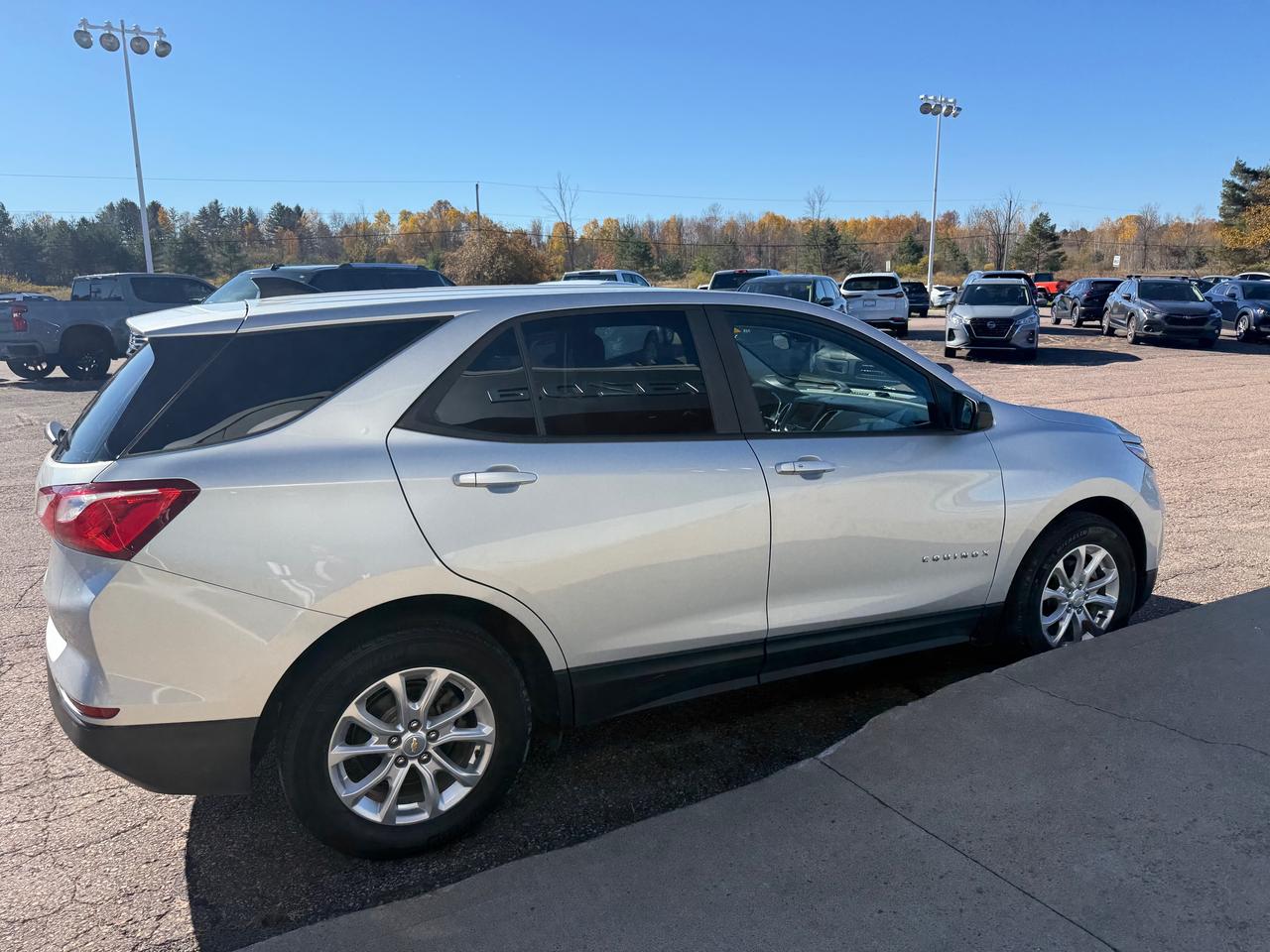 2020 Chevrolet Equinox LS w/1LS Front-Wheel Drive Photo