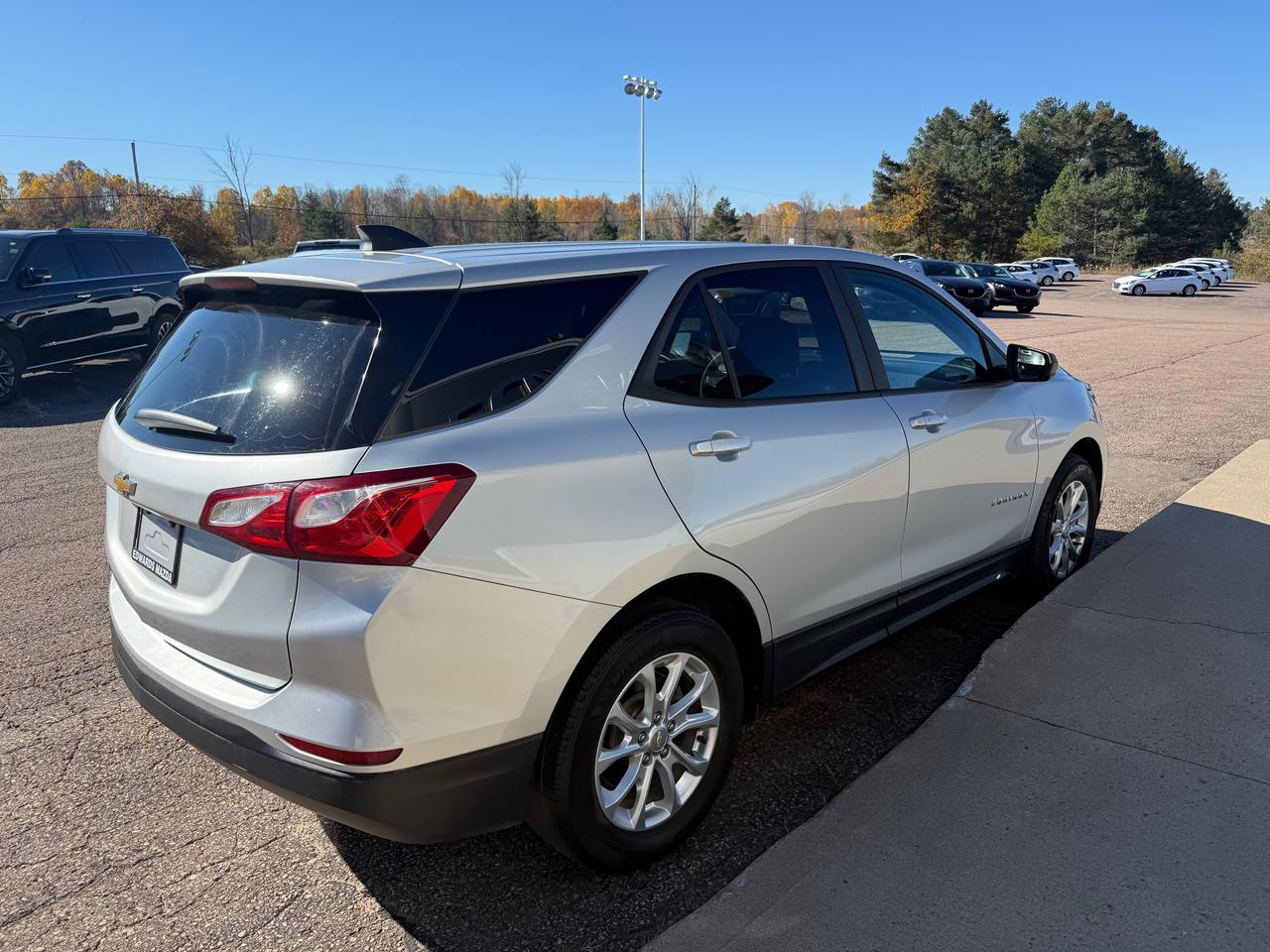 2020 Chevrolet Equinox LS w/1LS Front-Wheel Drive Photo